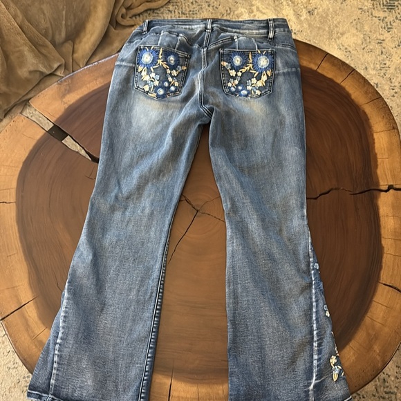 Fire and Rain Flare Wide Leg Jeans with Floral Embroidery/ Size 14 - Picture 8 of 9